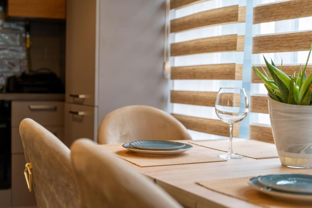 Luxury Scandinavian Design 2br Duplex Near Tomtom Appartement Istanboel