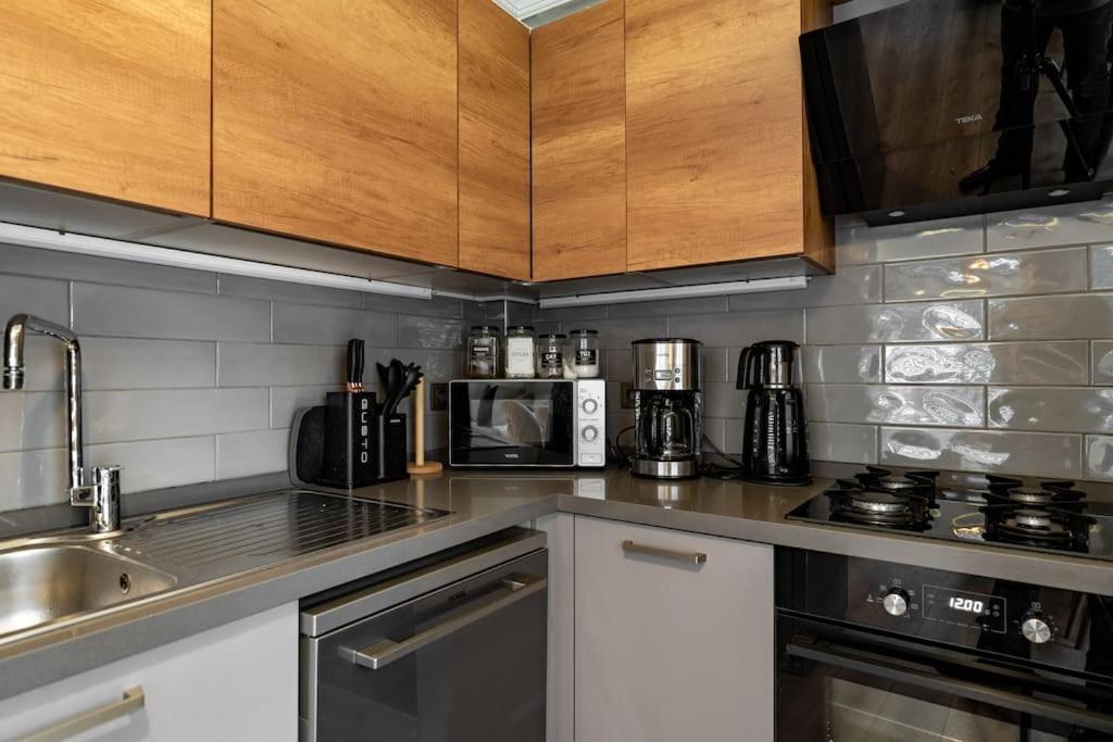 Appartement Luxury Scandinavian Design 2br Duplex Near Tomtom Istanboel